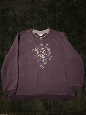 Northern Reflections Purple Floral Crewneck Sweater